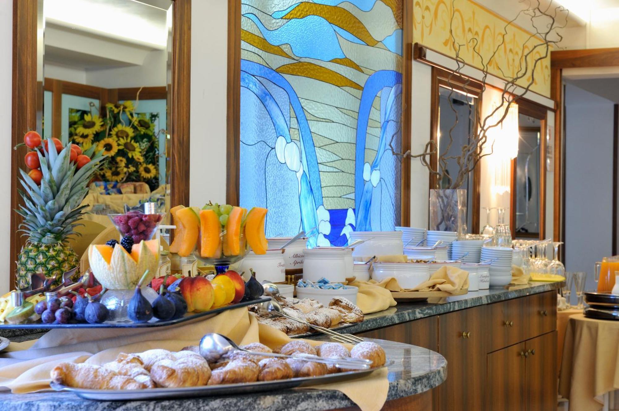 Hotel Miramare Lignano Sabbiadoro Exterior photo