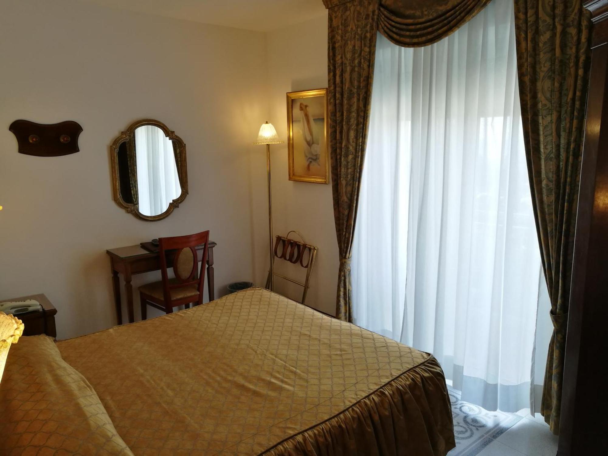 Hotel Miramare Lignano Sabbiadoro Exterior photo