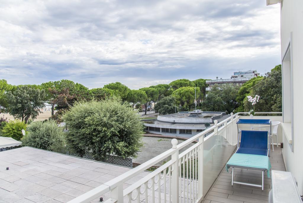 Hotel Miramare Lignano Sabbiadoro Exterior photo